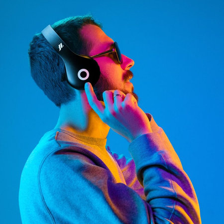 SBS Music Hero - Stereo bezdrátová sluchátka s mikrofonem, černá