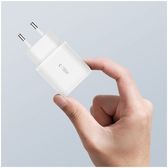 Síťová nabíječka C20W 2-PORT PD 20W / QC3.0 + Lightning Cable, bílá, Tech-Protect