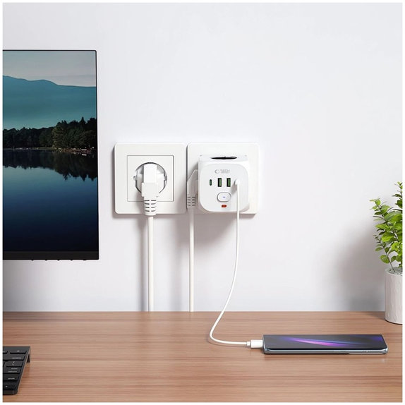 Síťová nabíječka PCL3X4 Power Socket 2 USB & 2 USB-C & 3 Socket, bílá, Tech-Protect