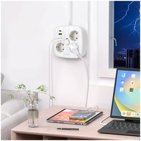 Síťová nabíječka PCS3X4 Power Strip 2 USB & 2 USB-C & 3 Socket 200cm, bílá, Tech-Protect
