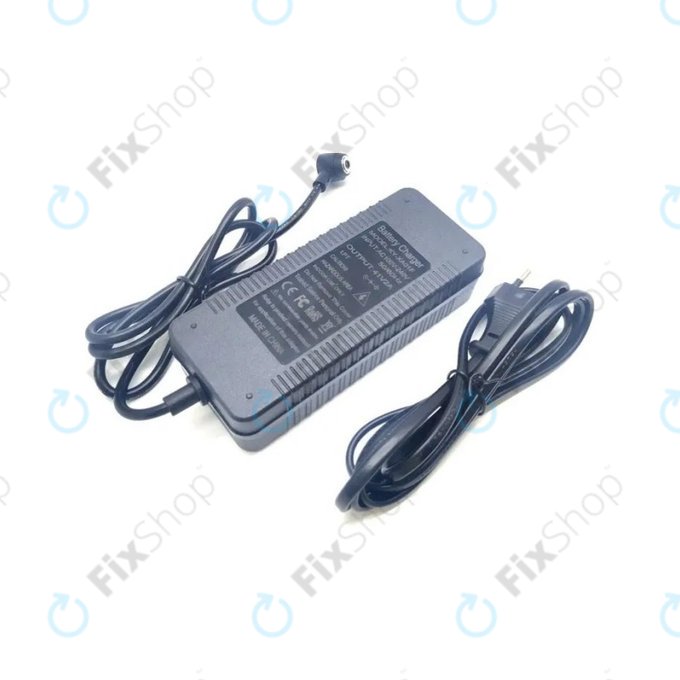 Xiaomi Electric Scooter 4 Pro - Nabíječka 42V / 2A