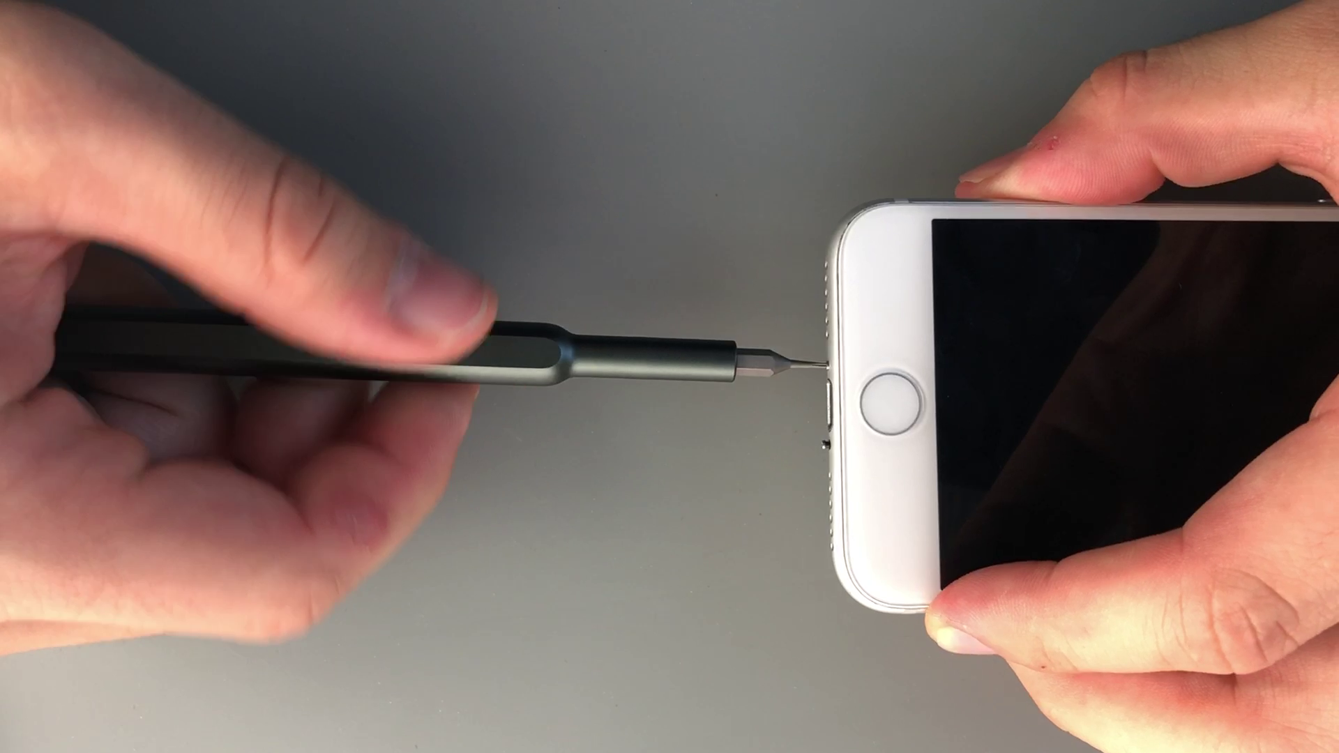 Jak opravit Home Button iPhone 7?