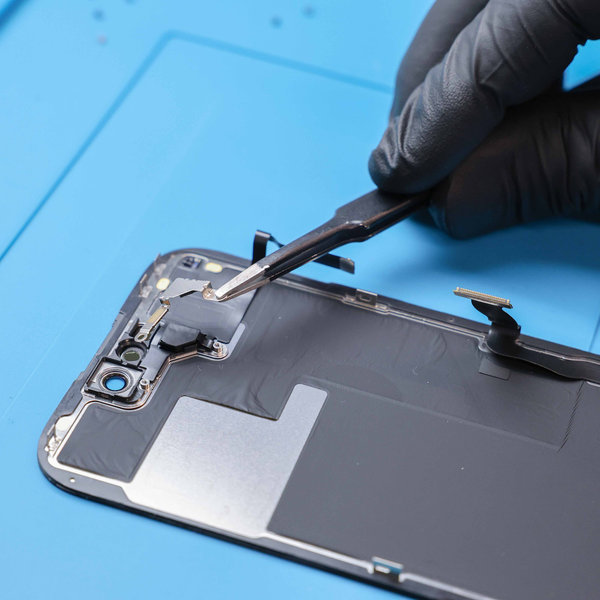 Demontáž držáku předního snímače