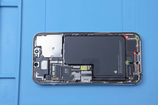 Odšroubování reproduktoru