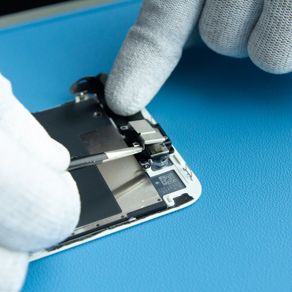 Odstranění držáku reproduktoru sluchátka