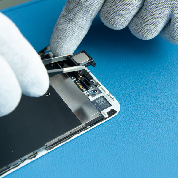 Vybrání reproduktoru sluchátka