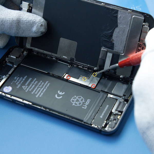 Odmontování držáku flex kabelu displeje