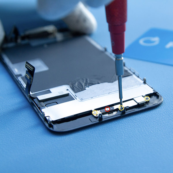 Odstranění držáku k snímači home / Touch ID