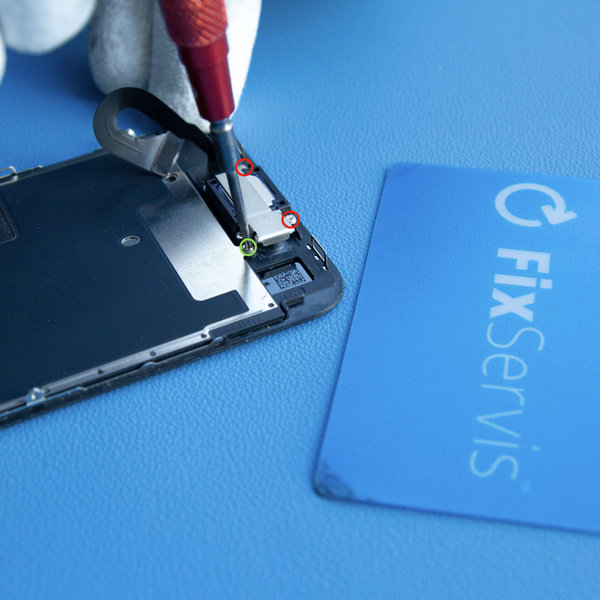 Odmontování konzoly sluchátek