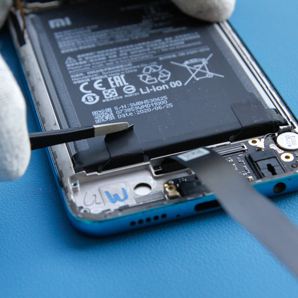 Odlepení lepicích úchytů