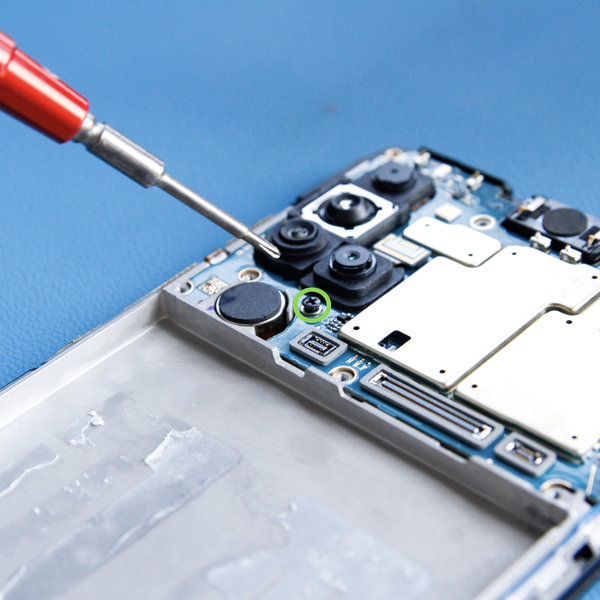 Demontáž základní desky