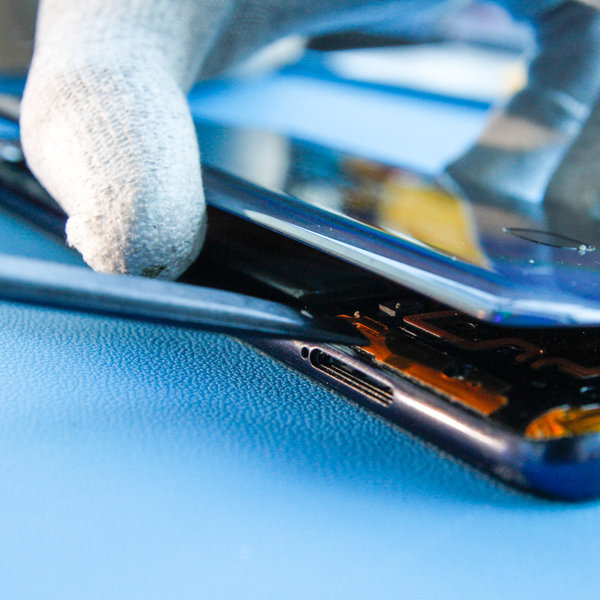 Nasazení zadního krytu