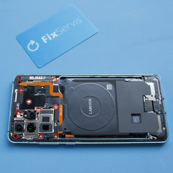 Demontáž krytu základní desky