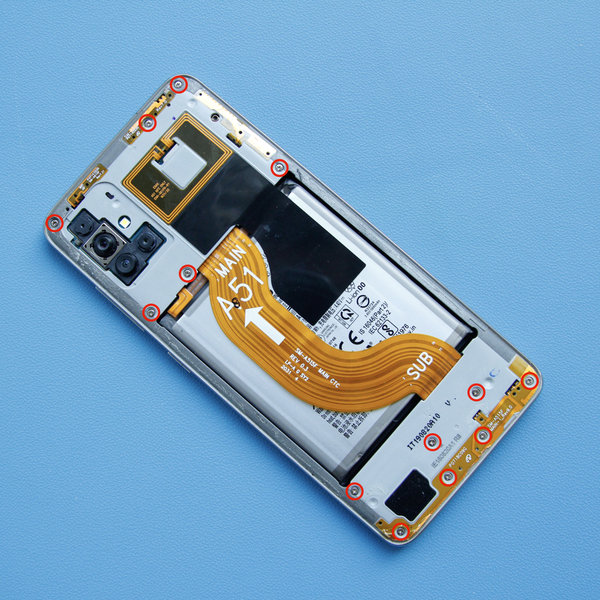 Odmontování středního rámu