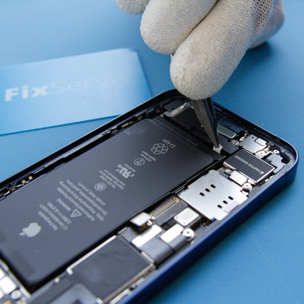 Odlepení lepicích úchytů