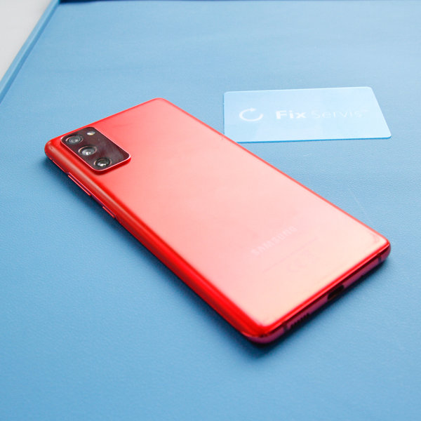 Nasazení zadního krytu