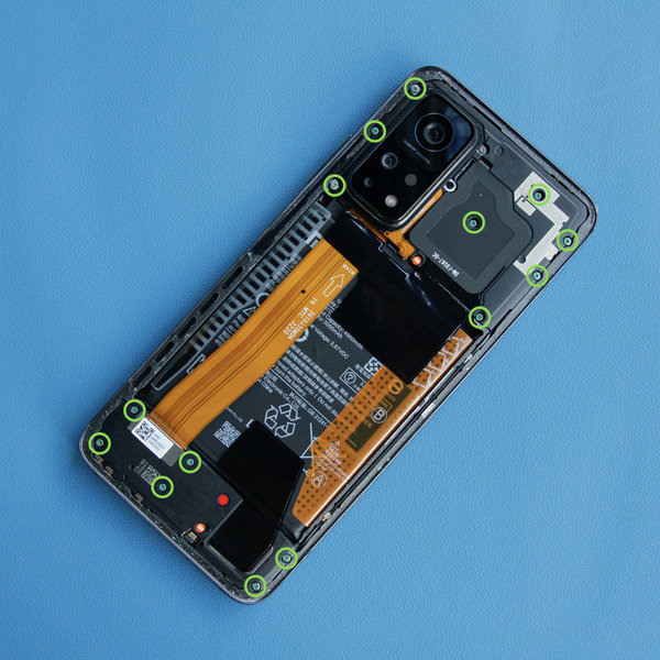 Demontáž krytu základní desky + krytu USB desky