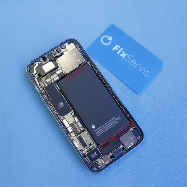 Odlepení lepicích úchytů