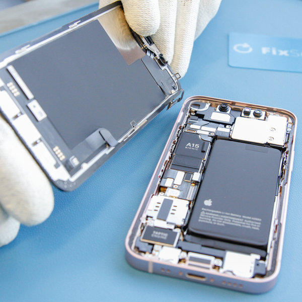 Vyjměte sestavu displeje