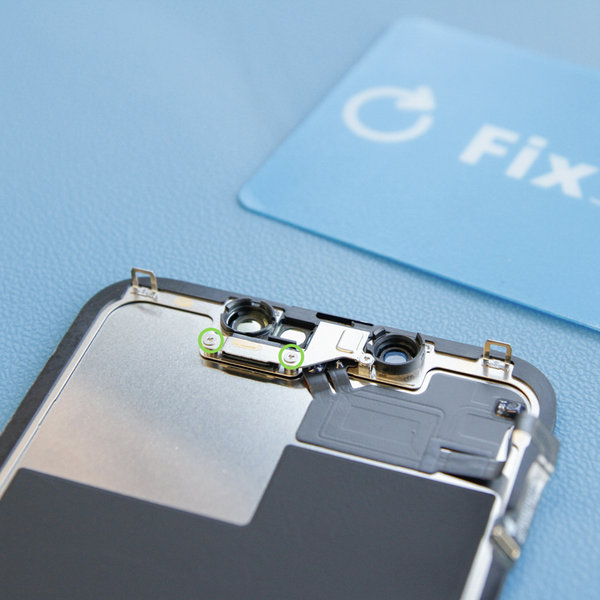 Demontáž krytu od sestavy reproduktoru / snímače