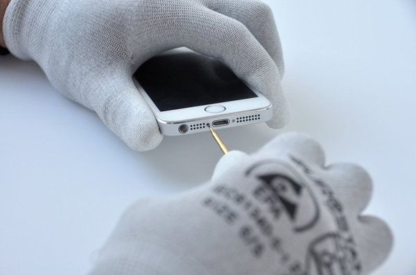 Demontování Pentalobe šroubů